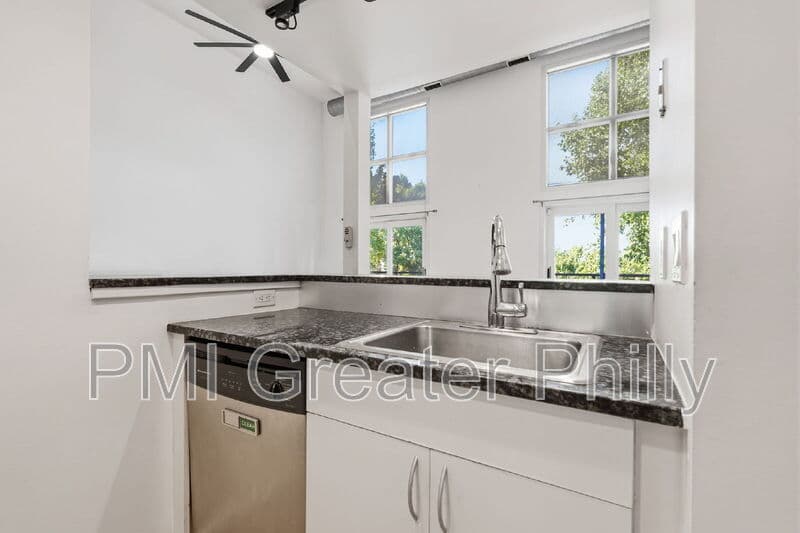 Philadelphia Condo: 182 Gay St