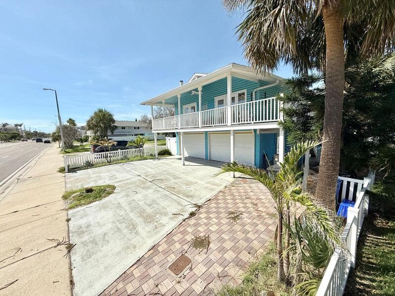 Redington Beach Condo: 15613 Gulf Boulevard