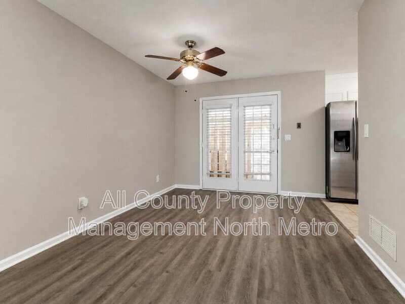 Roswell Townhome: 130 Holcomb Ferry Road