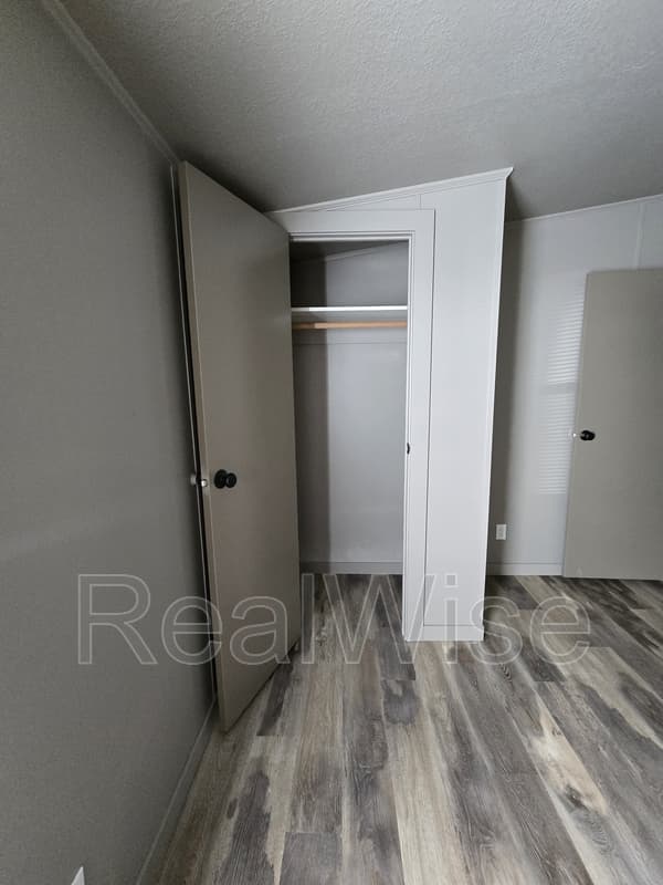 Idleyld Park House: 21370 N Umpqua Hwy