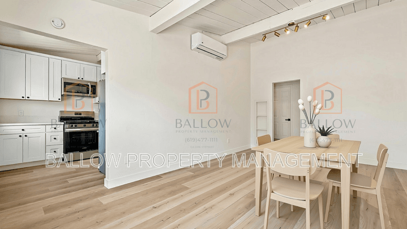 San Diego House: 4880-82 Cole Street