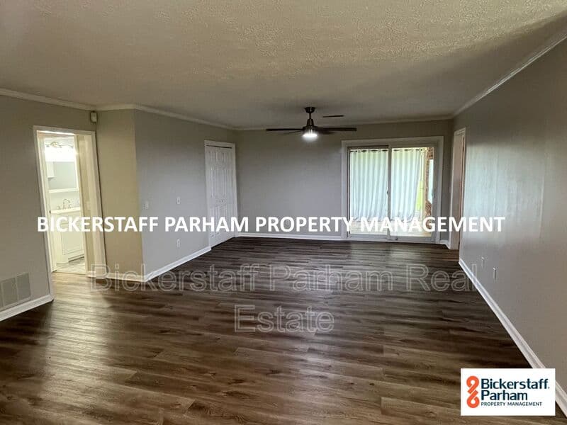 Columbus House: 3011 Apache Drive