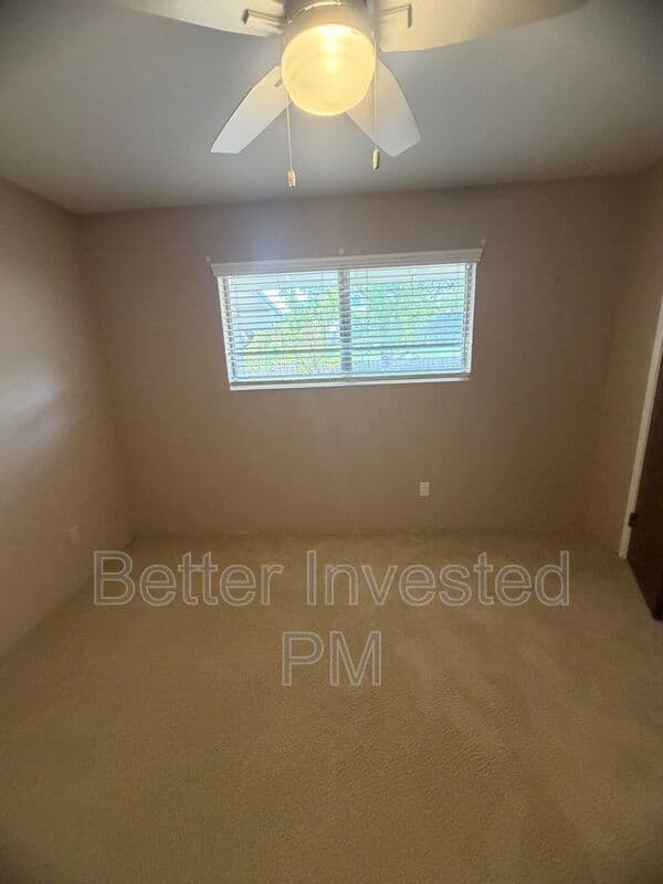 Ukiah House: 611 Tokay Ave