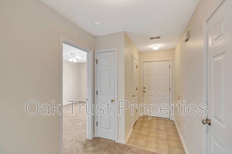 Ladson House: 1053 Friartuck Trail
