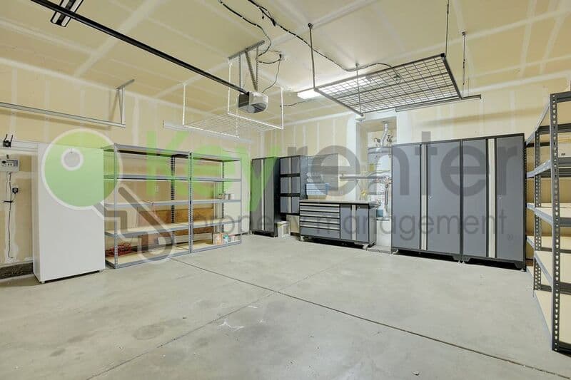 Roseville House: 1233 Manza Circle
