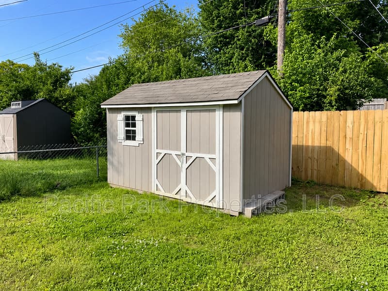 Indianapolis House: 2472 Sickle Rd