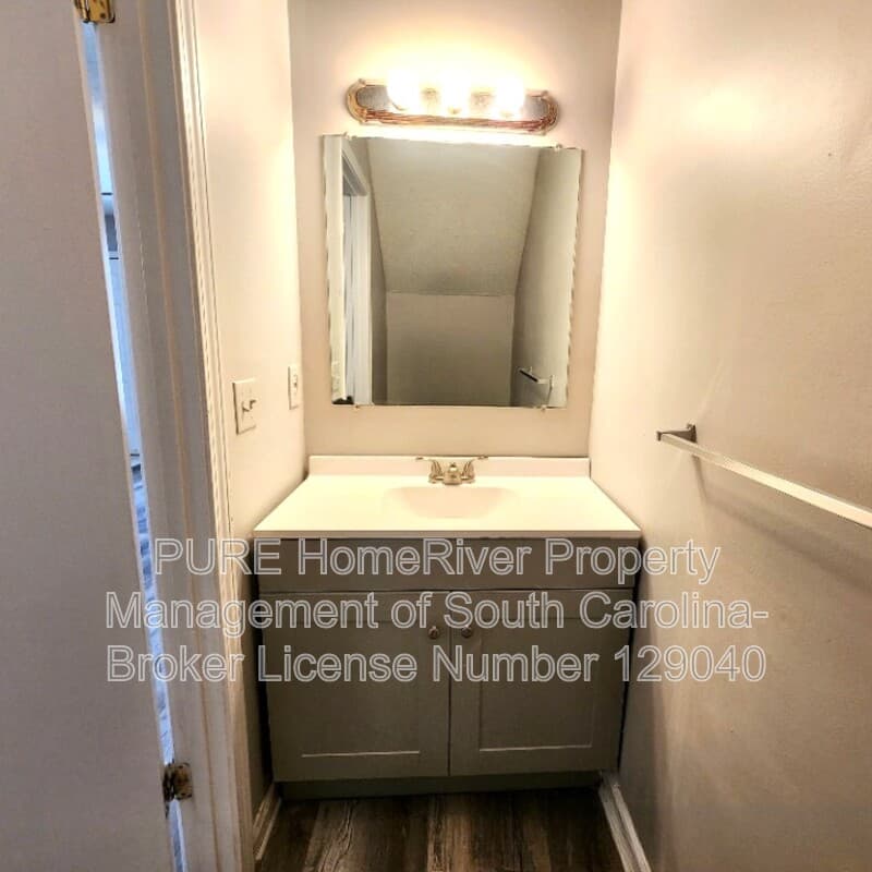 Columbia Condo: 108 Springwoods Lake Pt