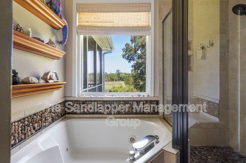 Johns Island House: 588 Main Road