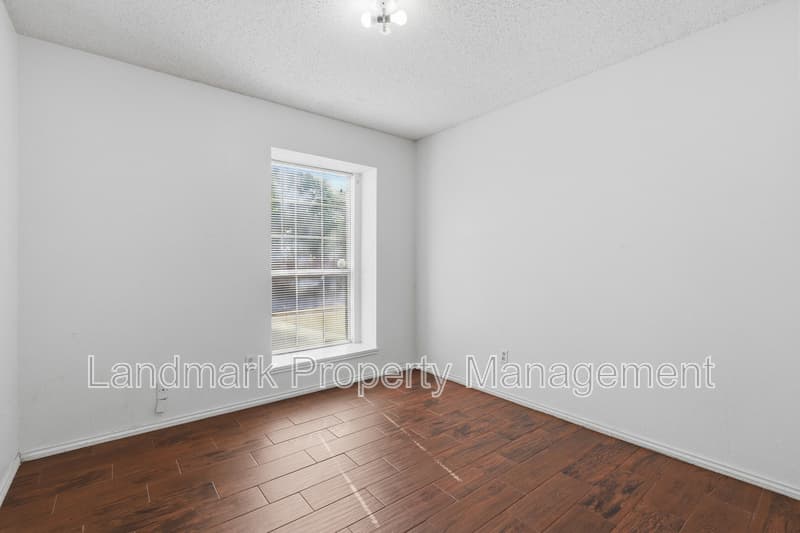 Cedar Hill House: 508 Sims Drive