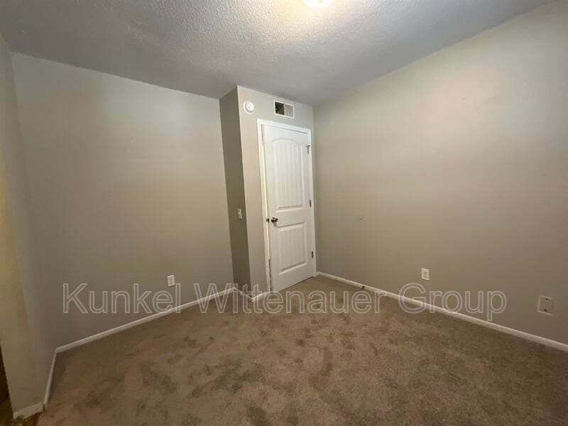 Swansea Condo: 1320-11 N 1st St