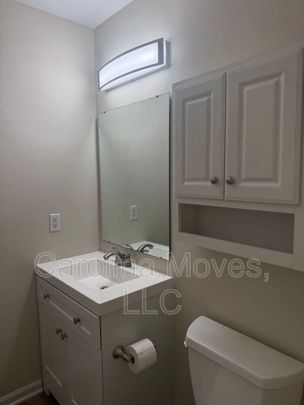 Simpsonville House: 210 Morell Dr.