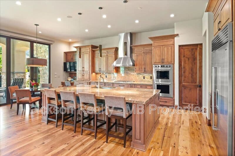 Reno House: 6645 De Chardin Lane