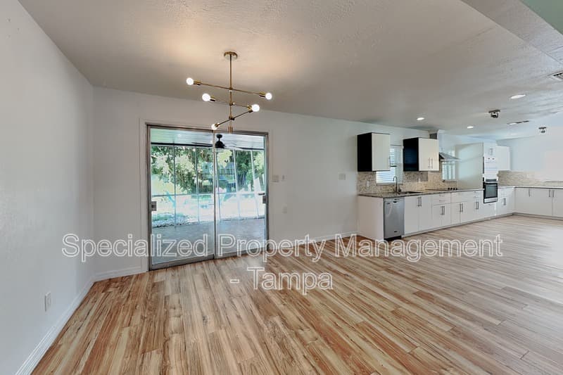 Tampa House: 311 W Fern St