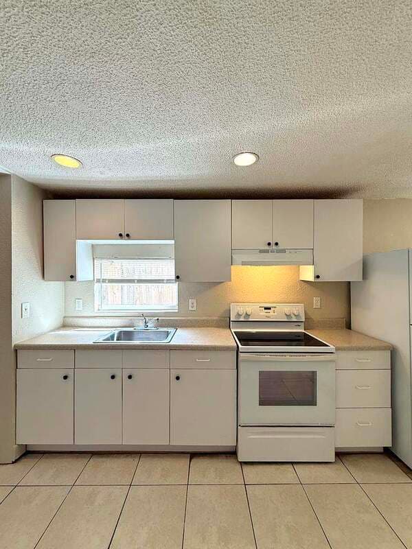 St. Petersburg Condo: 4540 41st Avenue North - B