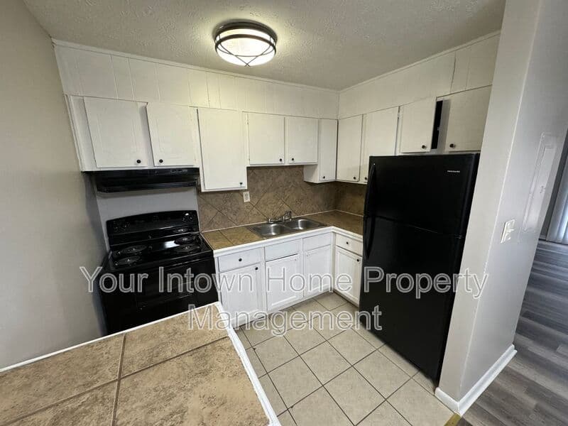 Decatur Condo: 2711 Fairlee Drive