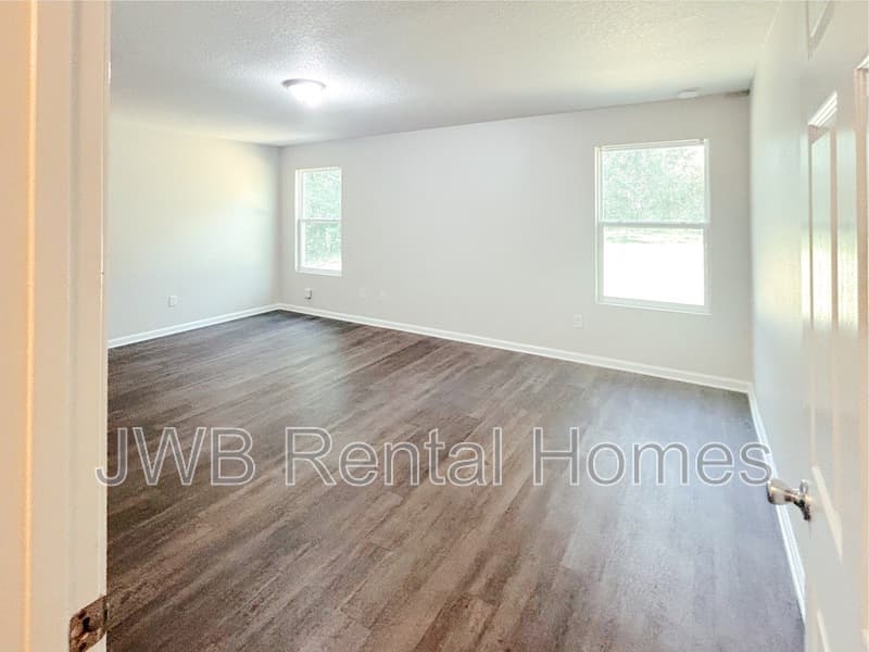 Jacksonville House: 4016 Spring Glen Rd