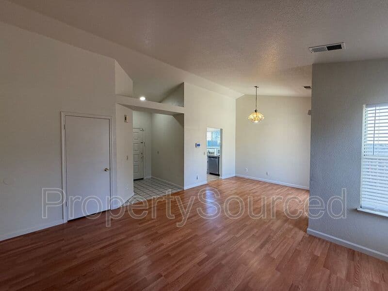 Lathrop House: 15050 Hollyhock Ct