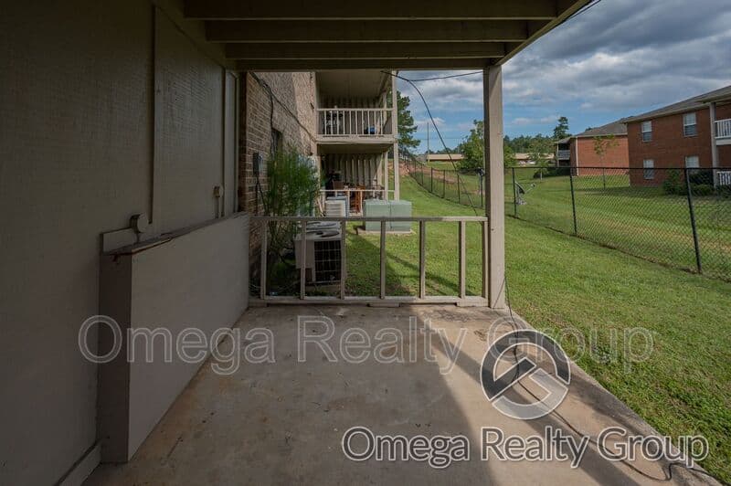 Phenix City Apartment: 901 25th Ave