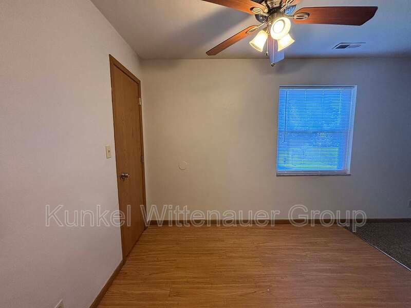 Swansea Condo: 1807-3 Jamestown Road