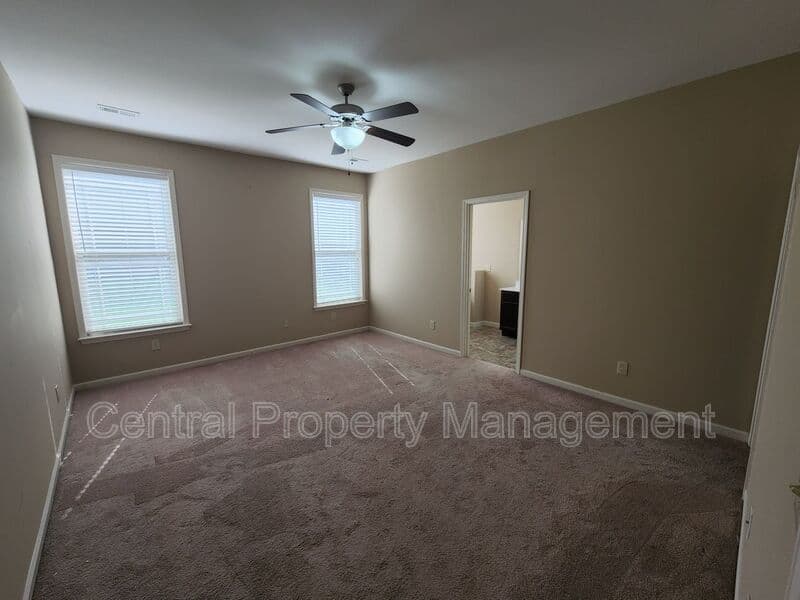 Taylors House: 1 Redwolf Lane