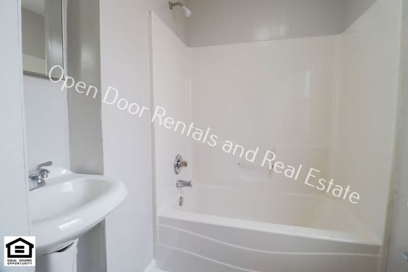 Fort Wayne Condo: 1905 Hillside Ave