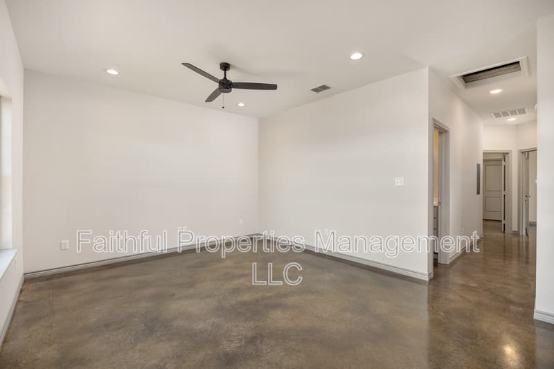 Tyler Condo: 13554 Farm to Market Road 14