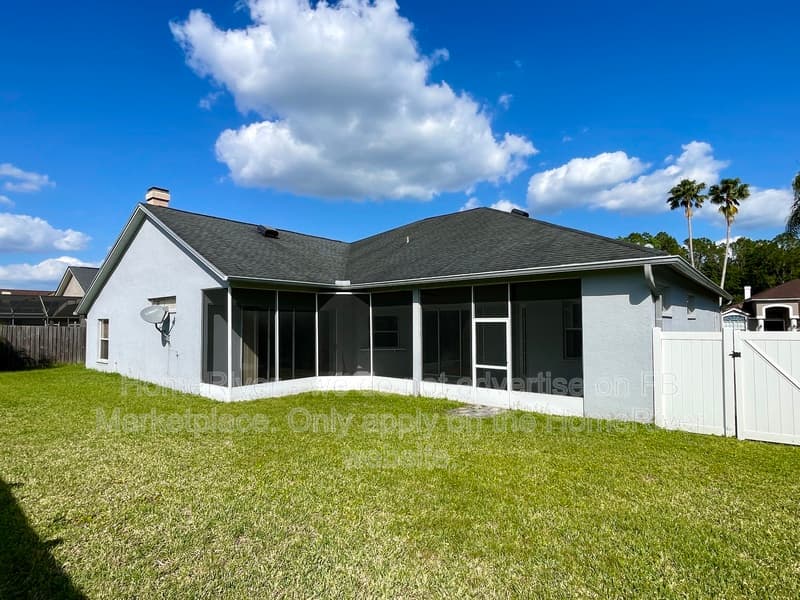 Tampa House: 10014 Cypress Shadow Ave