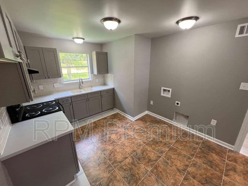 Baker Condo: 5057 Baker Blvd.