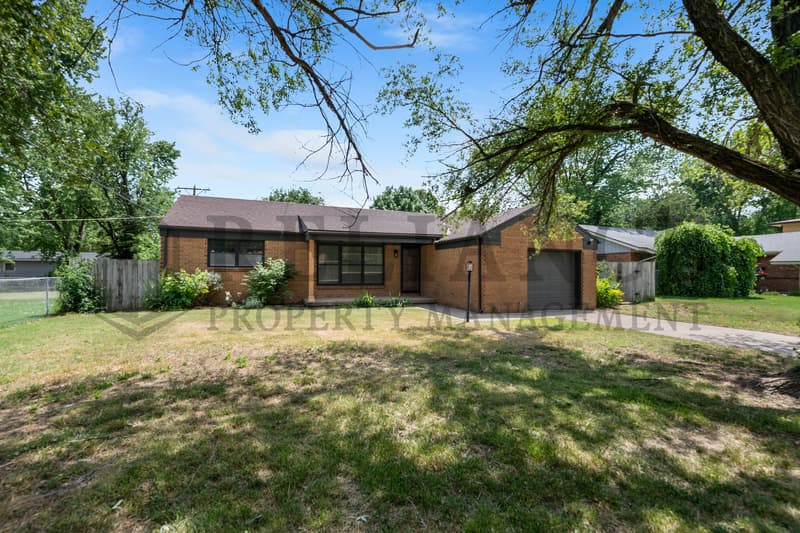 Wichita House: 7315 West Galoway