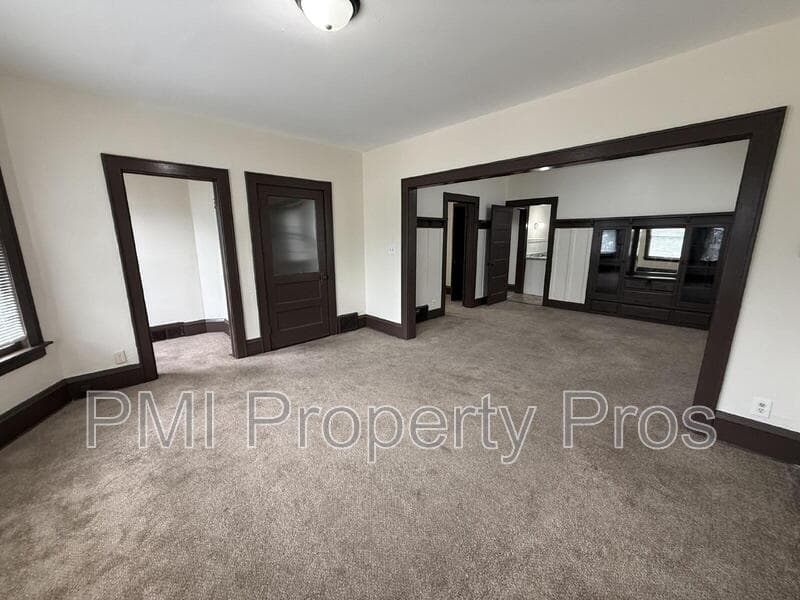 Milwaukee Condo: 2532 N 37th St