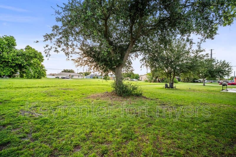 Cape Coral House: 4406 Santa Barbara Blvd