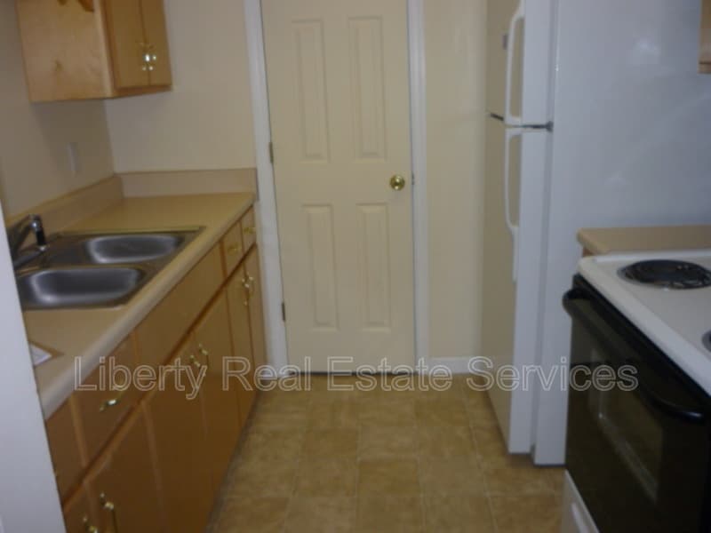 Hinesville Condo: 133 Rolland St