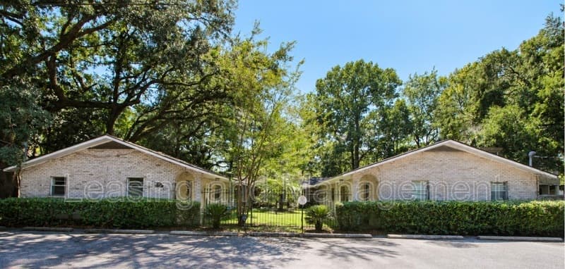 Charleston Condo: 1611 Jessamine Road