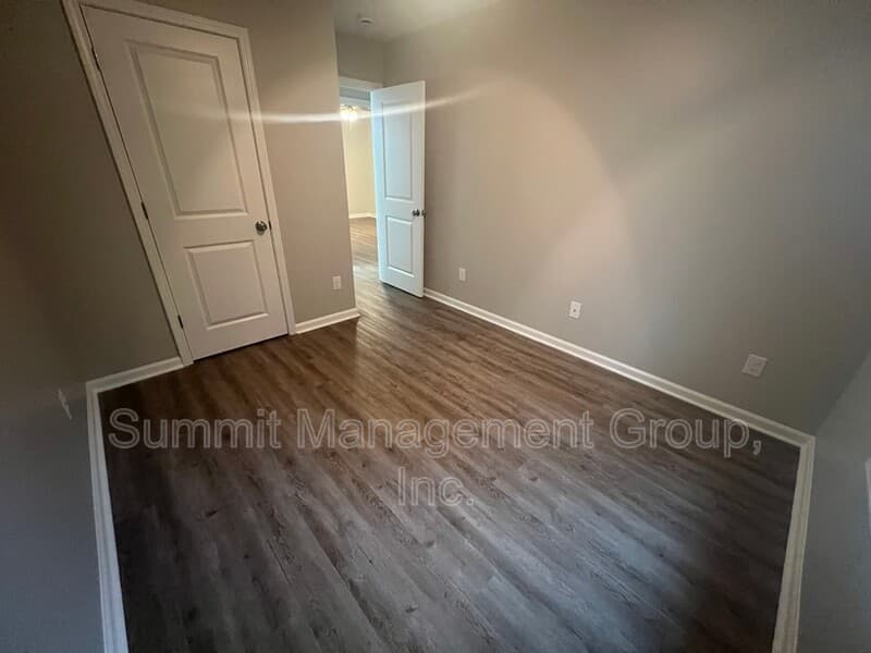 Madison Condo: Bostwick Hwy - 1563