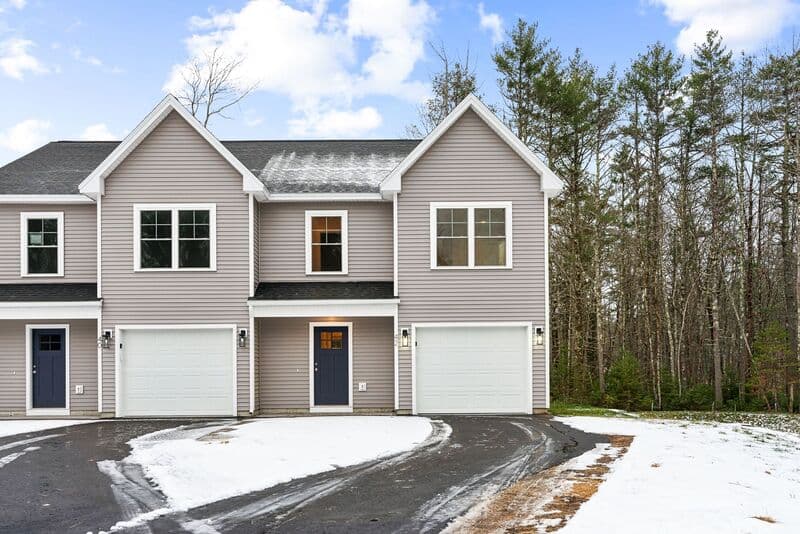 Wells Townhome: 42 Foliage Way