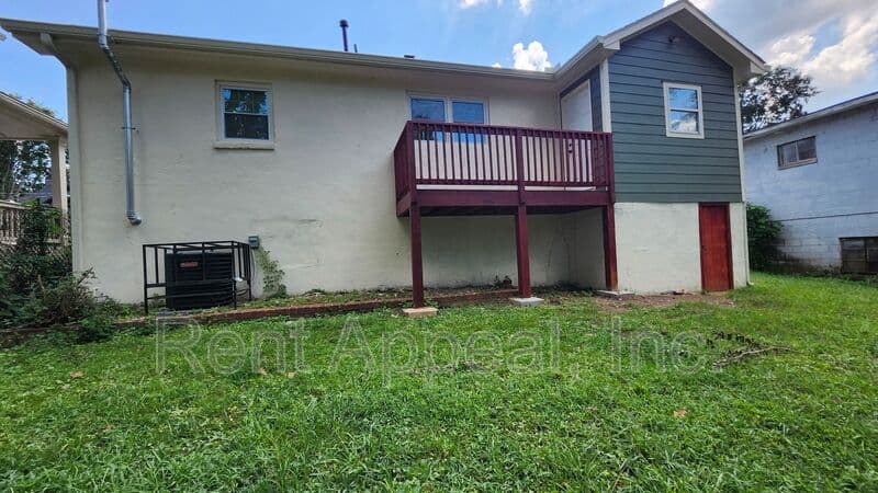 Atlanta House: 943 Violet St Se