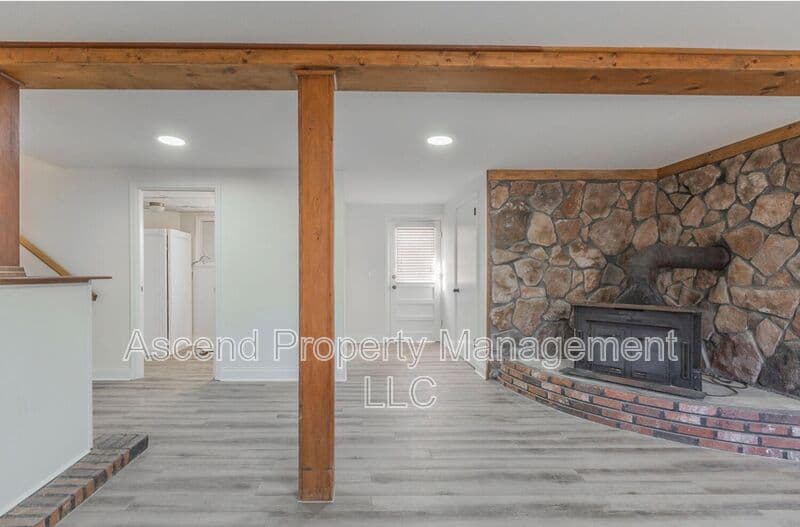 Ooltewah House: 8514 Maplewood Trail