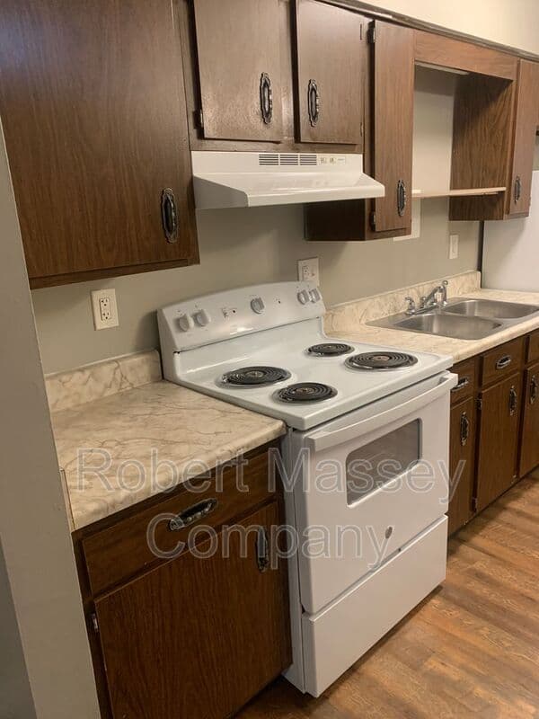 Louisville Condo: 2124 Cherokee Parkway