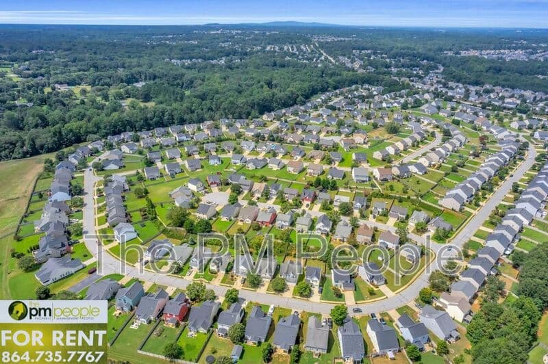 Simpsonville House: 39 Pfeiffer Ct.