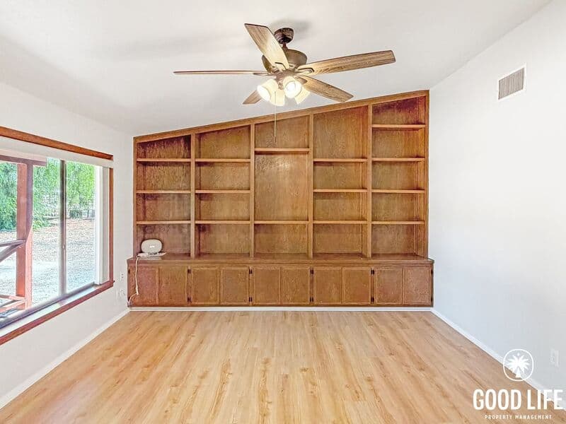 Valley Center House: 19286 Paradise Mountain Rd