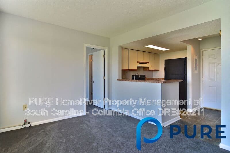 Columbia House: 1600 Park Cir