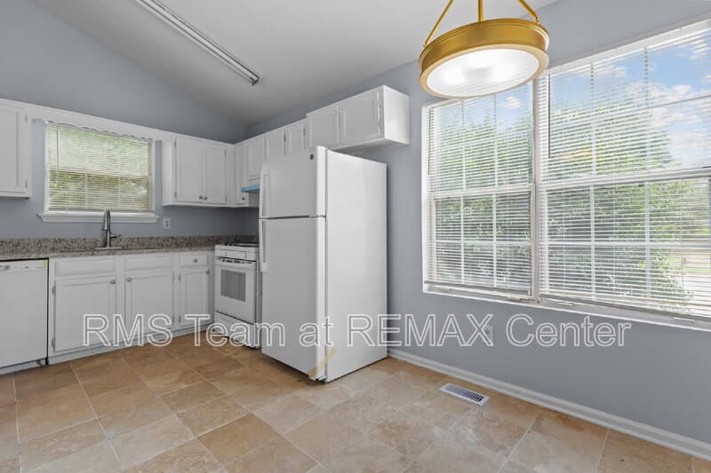 Decatur House: 2262 Cobb Creek Dr