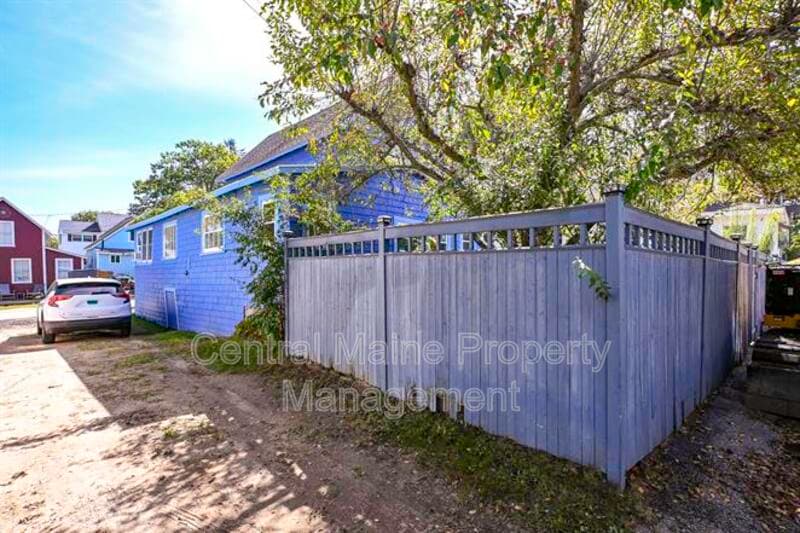 Old Orchard Beach House: 20 13th Street