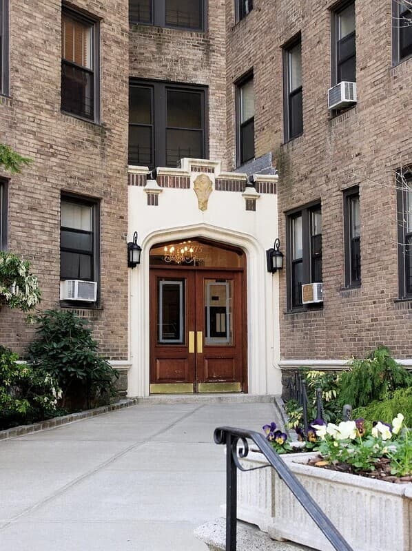 Bronx Condo: 3875 Waldo Ave