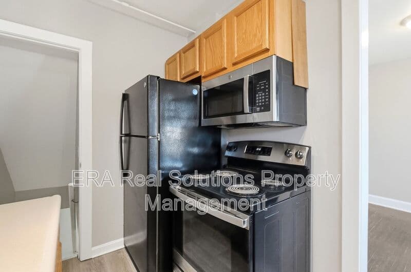 Columbus Townhome: 428 Columbian Ave
