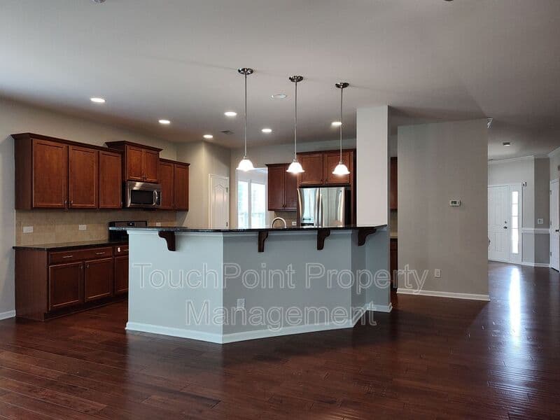 Charlotte House: 8611 Burnside Ln