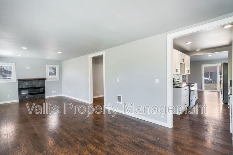 Independence House: 415 South 11th Street