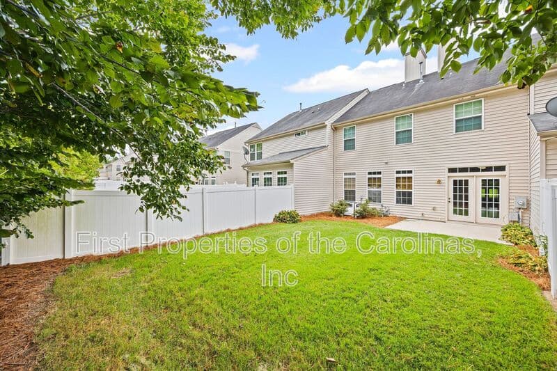 Charlotte Townhome: 9736 Springholm Drive