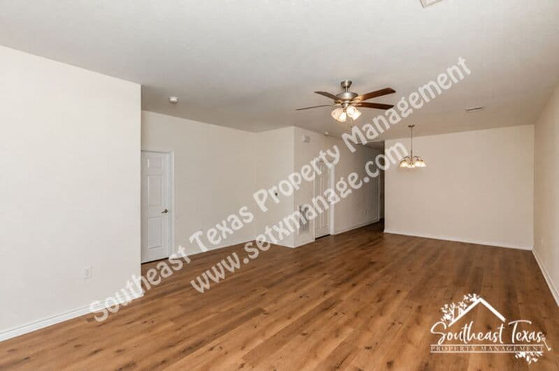 Beaumont House: 3670 Saint Helena Street