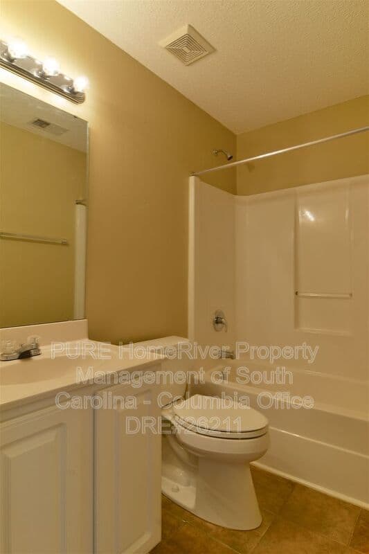 Hopkins House: 129 Alexander Pointe Dr
